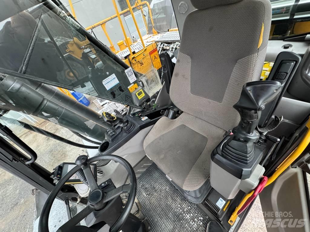 Volvo EW 160 Ekskavatori uz riteņiem