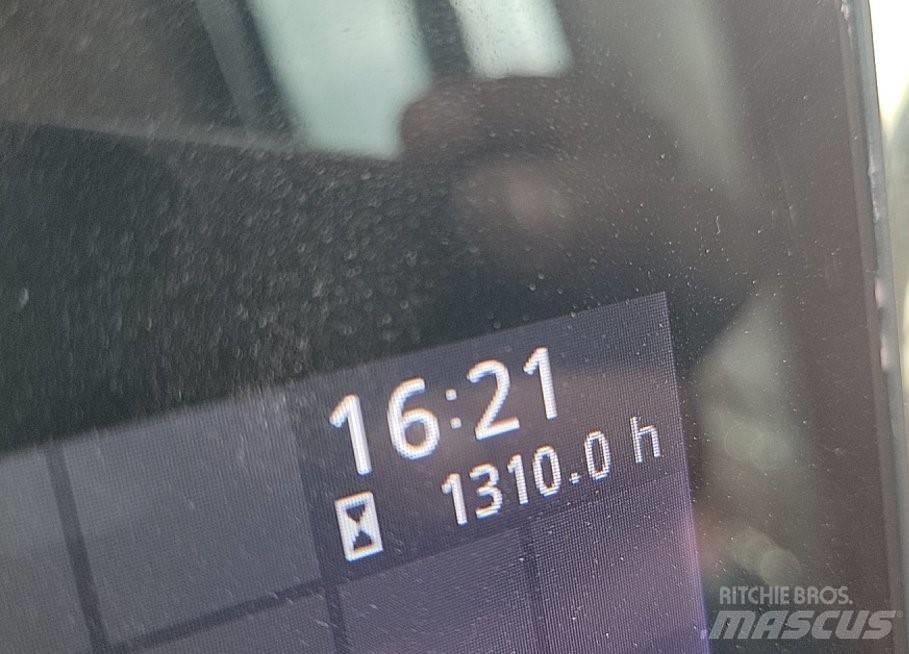 Hitachi ZX225USLC-7 Kāpurķēžu ekskavatori
