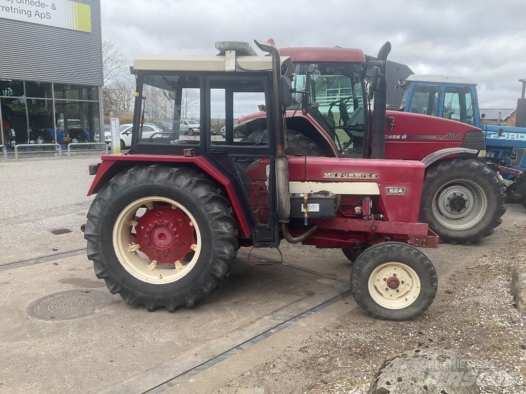 IH 624 Traktori
