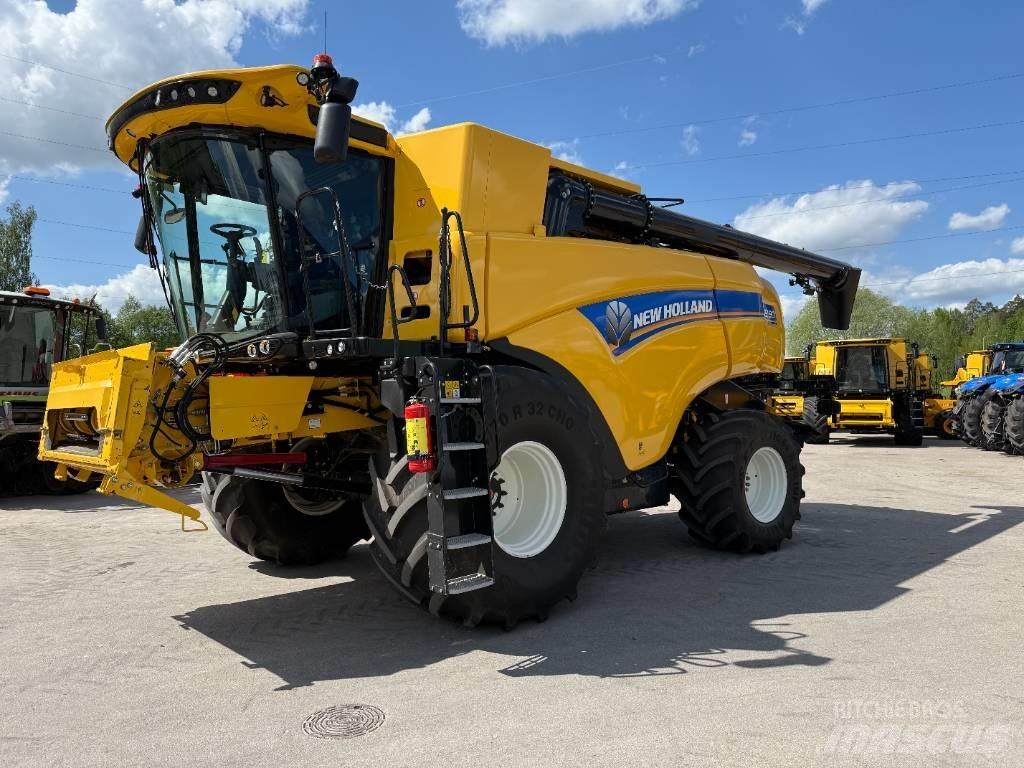 New Holland CX 8.90 Ražas novākšanas kombaini