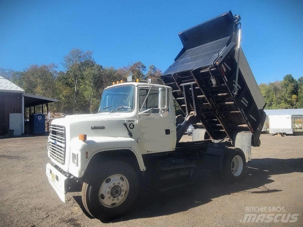 Ford L8000 Pašizgāzējs