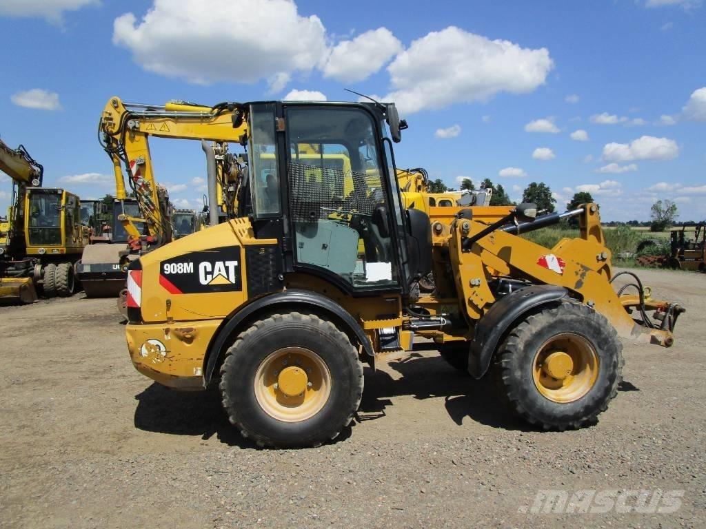 CAT 908 M Iekrāvēji uz riteņiem