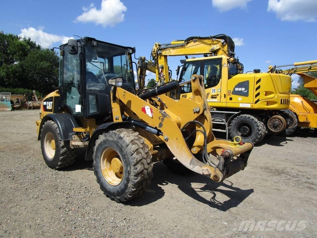 CAT 908 M Iekrāvēji uz riteņiem