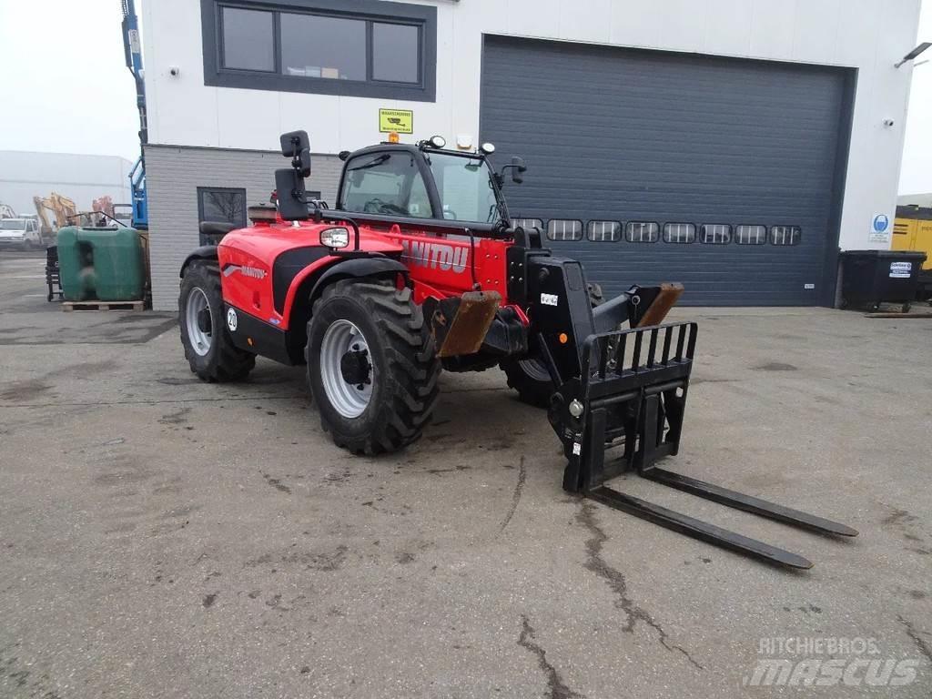 Manitou MT1033 Teleskopiskie manipulatori