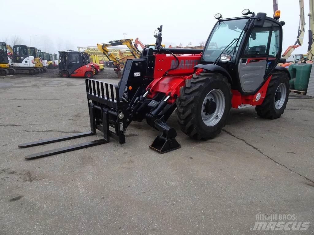 Manitou MT1033 Teleskopiskie manipulatori