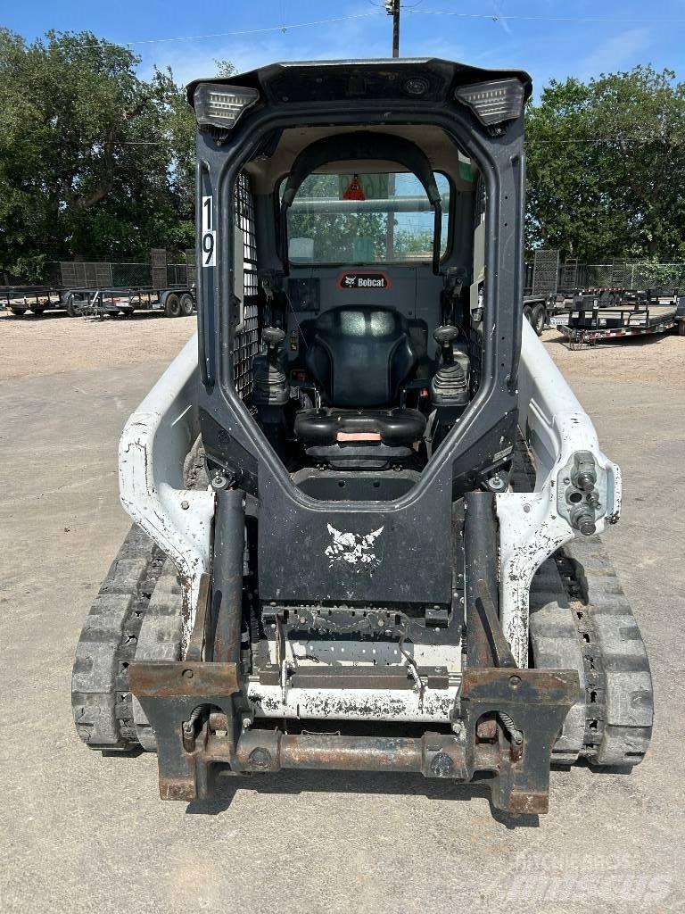 Bobcat T64 Lietoti riteņu kompaktiekrāvēji