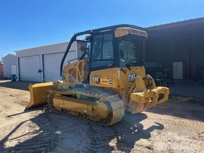 CAT D 3 Kāpurķēžu buldozeri