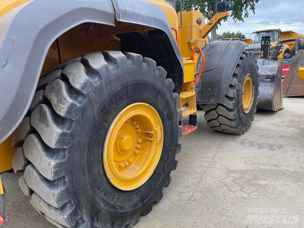 Volvo L 120 H Iekrāvēji uz riteņiem