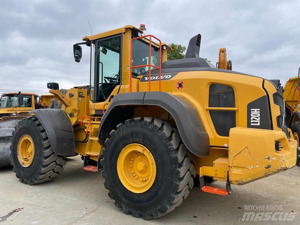 Volvo L 120 H Iekrāvēji uz riteņiem