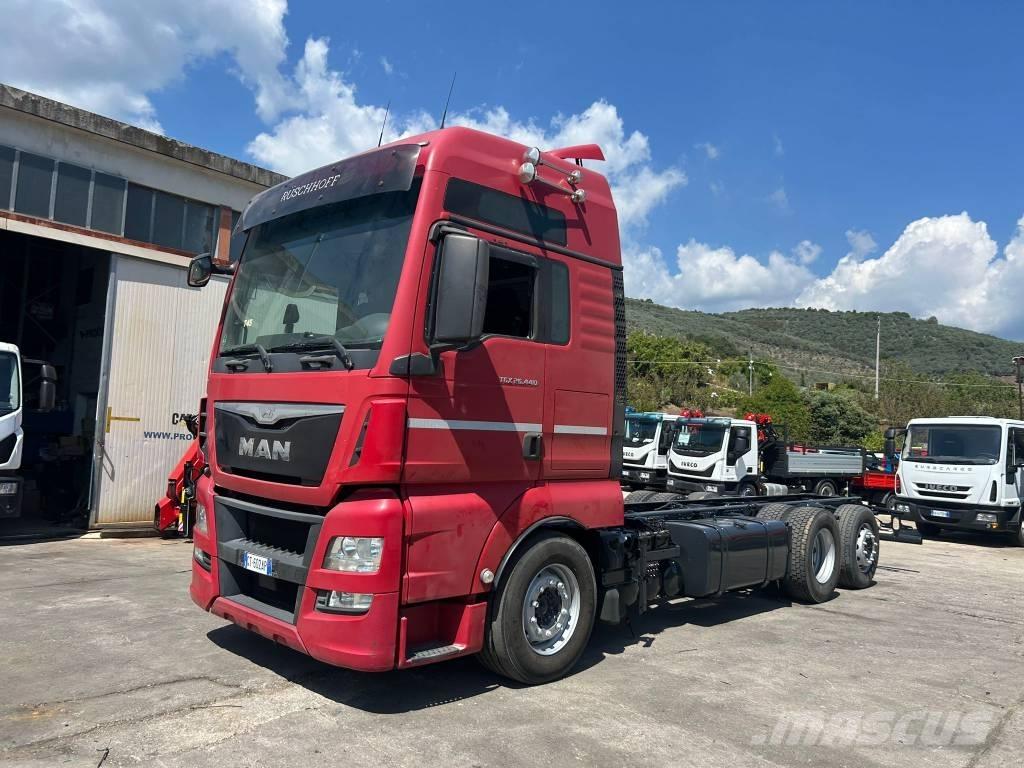 MAN TGX 26.440 Platformas/kravas mašīnas ar vinču