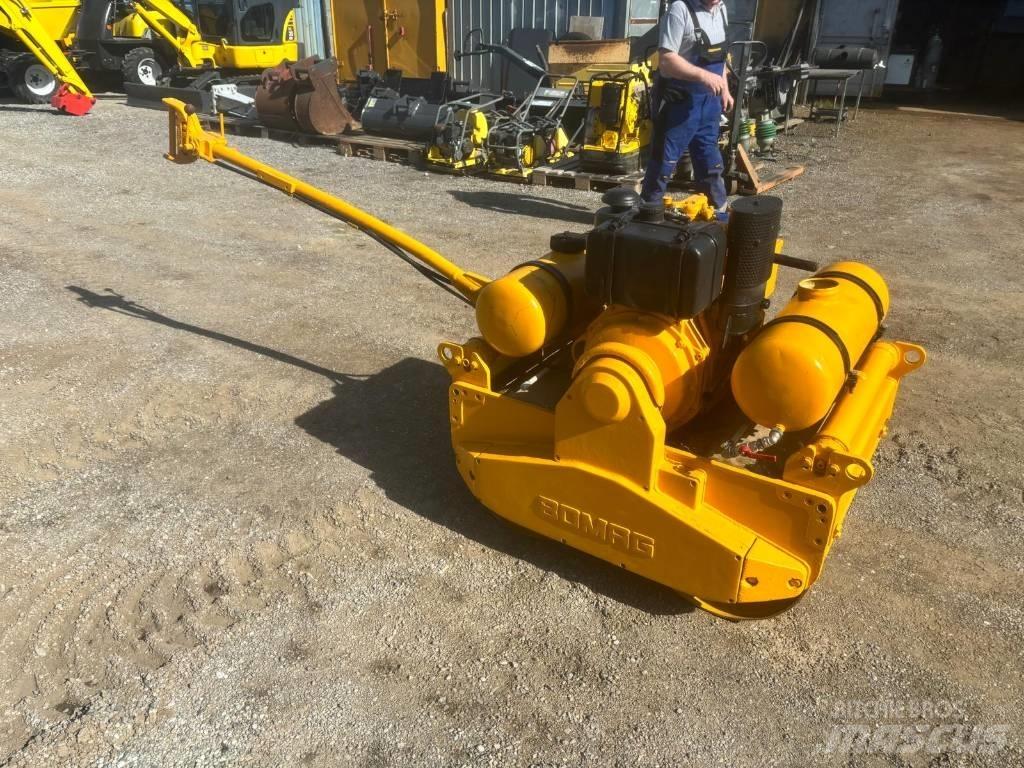 Bomag BW 75 S Divvalču grunts veltņi