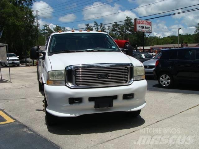 Ford F550 Platformas/izkraušana no sāniem