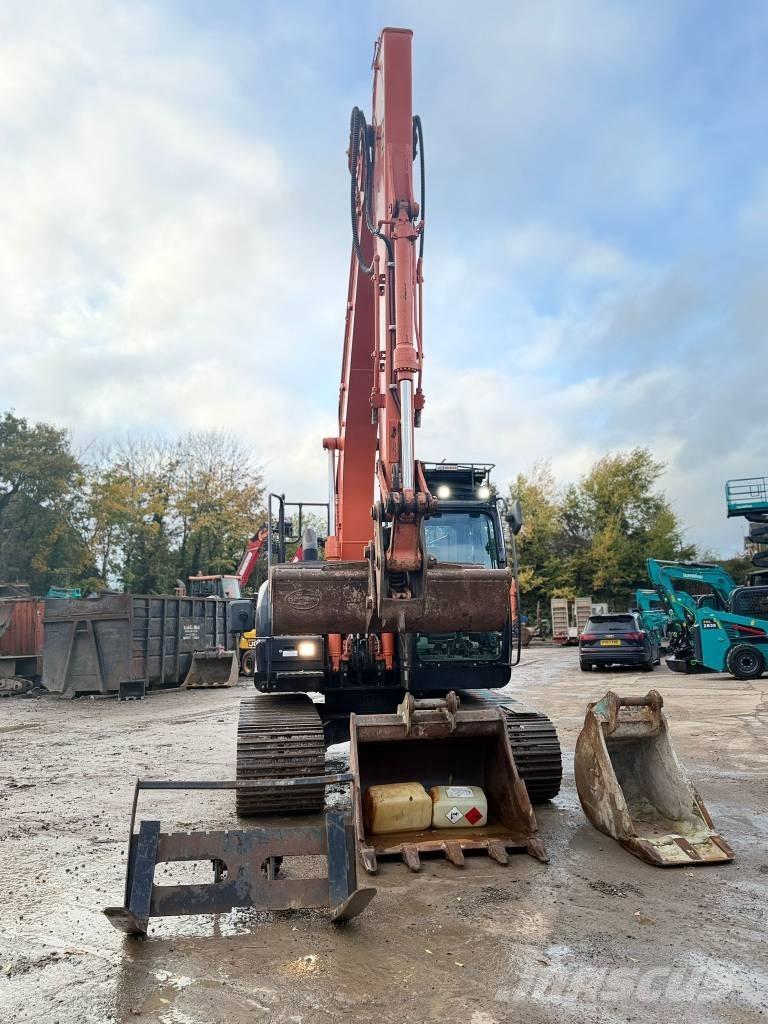 Hitachi ZX 130-6 Kāpurķēžu ekskavatori