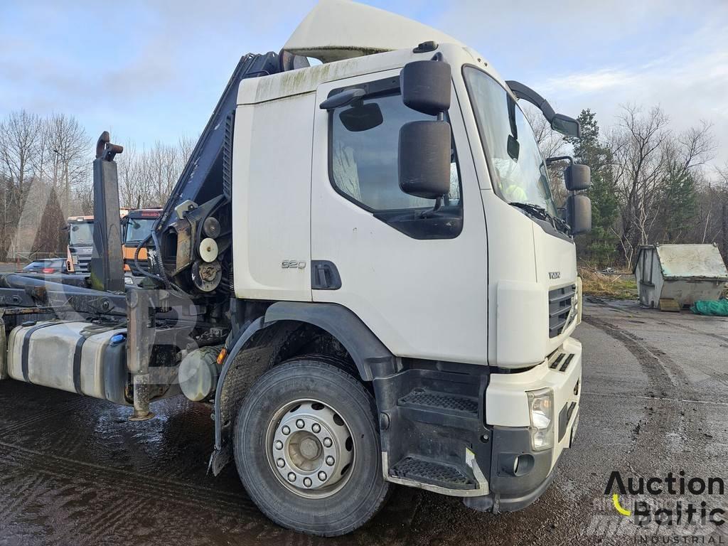 Volvo FE320 Treileri ar āķi