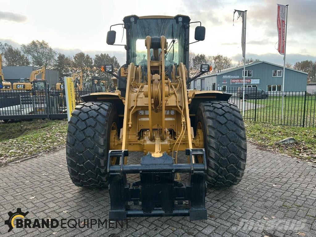 CAT 938K Iekrāvēji uz riteņiem