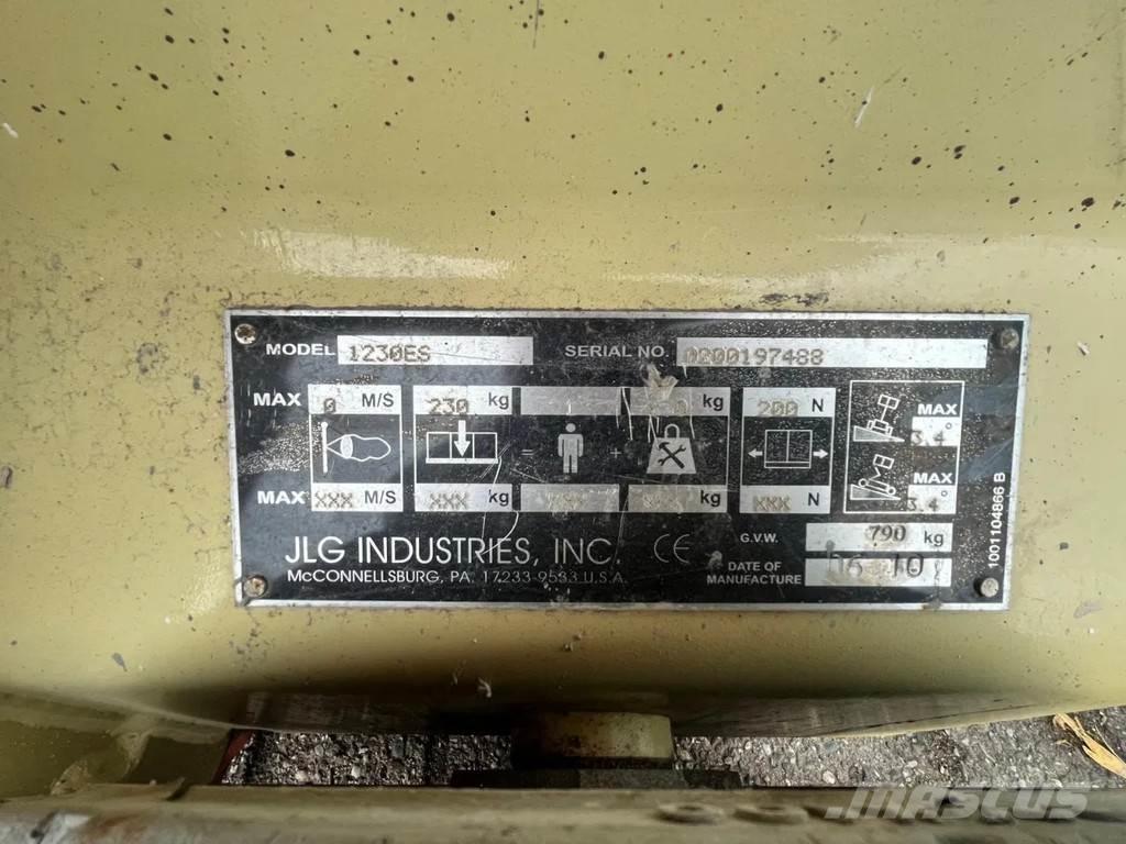 JLG 1230ES Teleskopiskie pacēlāji
