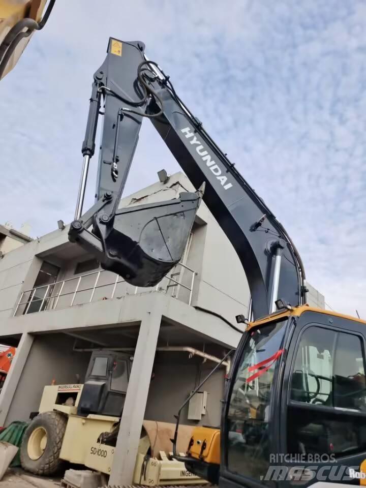 Hyundai 210w-9 Ekskavatori uz riteņiem