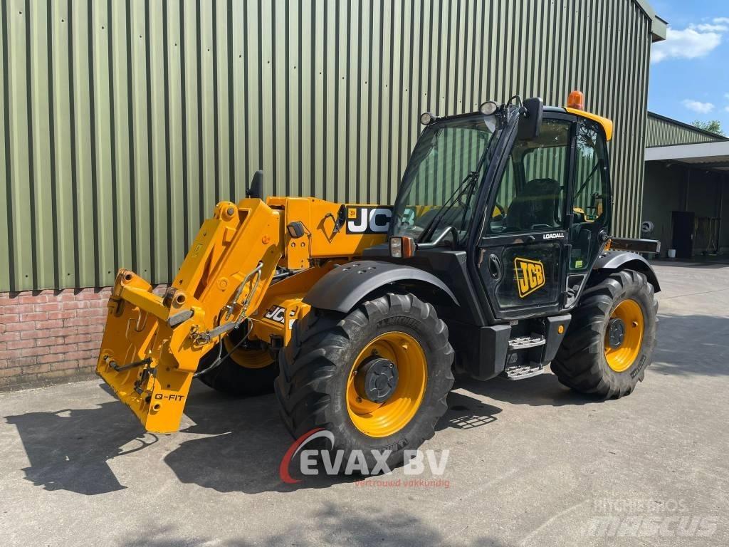 JCB 541-70 Lauksaimniecības pacēlāji