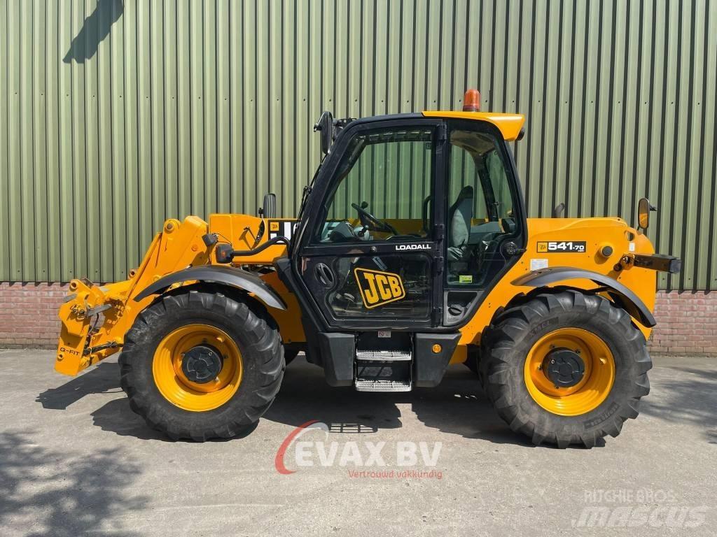 JCB 541-70 Lauksaimniecības pacēlāji