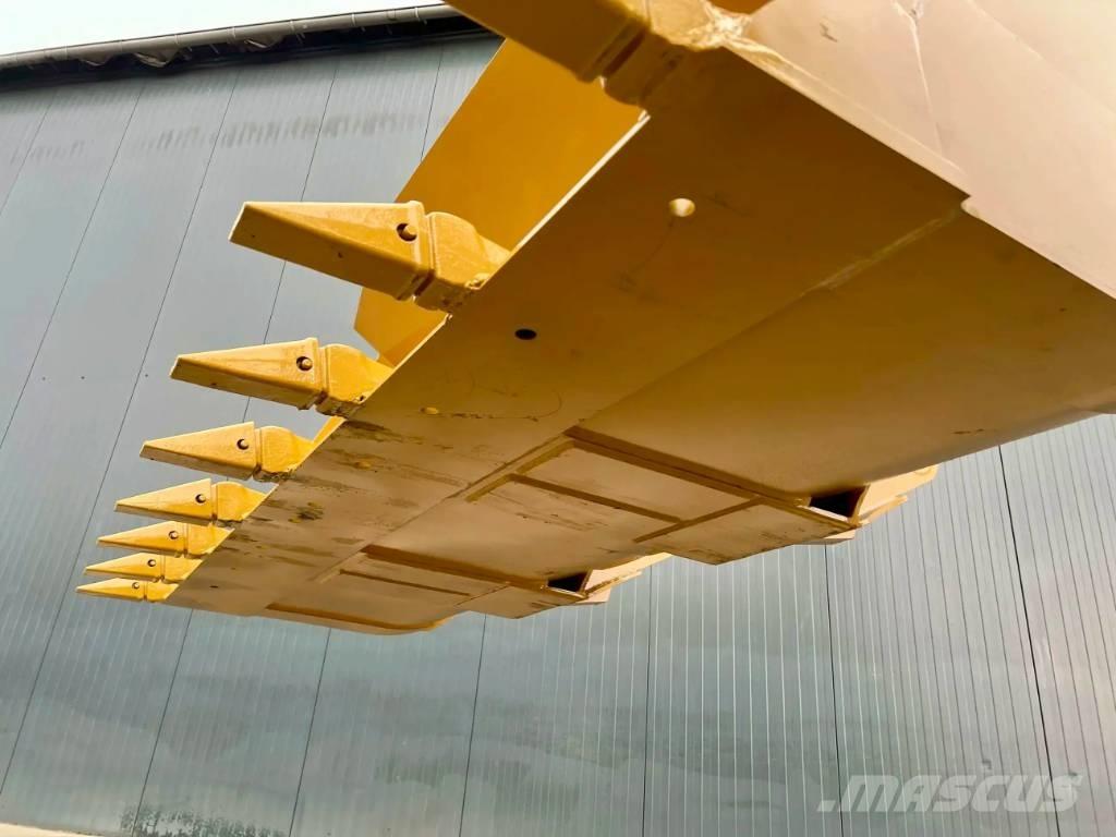 CAT 950M incl. Teeth Kausi