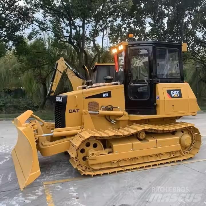 CAT D 5 K Kāpurķēžu buldozeri