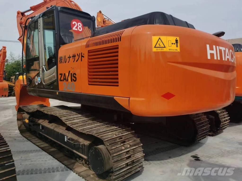 Hitachi ZX 240 Kāpurķēžu ekskavatori