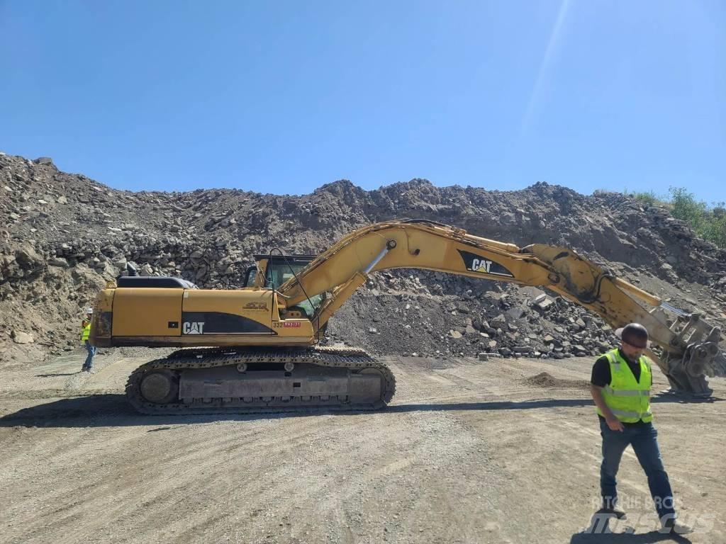 CAT 330 CL Kāpurķēžu ekskavatori