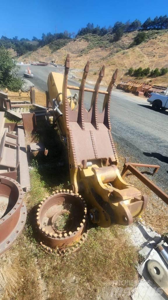 CAT 330 CL Kāpurķēžu ekskavatori