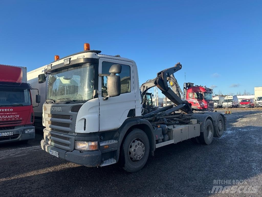 Scania P420 Treileri ar āķi