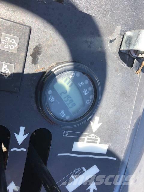 Jacobsen R311T Mauriņa traktors