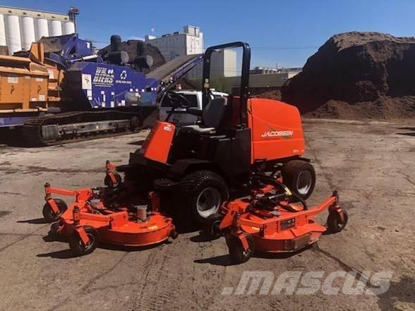 Jacobsen R311T Mauriņa traktors