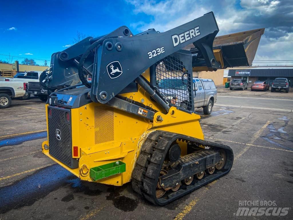 John Deere 323 E Lietoti riteņu kompaktiekrāvēji