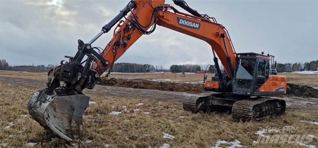 Doosan DX300 LC-5 Kāpurķēžu ekskavatori
