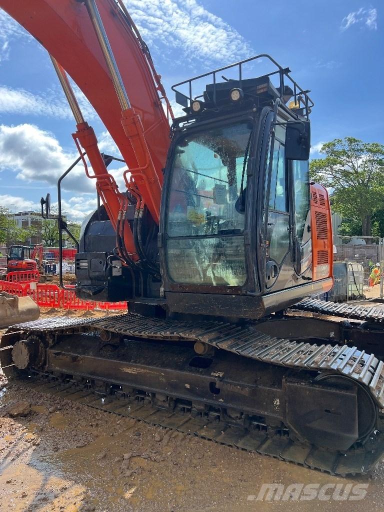 Hitachi ZX 225/6 Kāpurķēžu ekskavatori