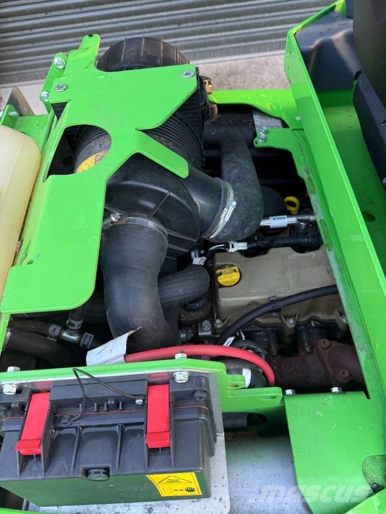 Avant 635 Iekrāvēji uz riteņiem