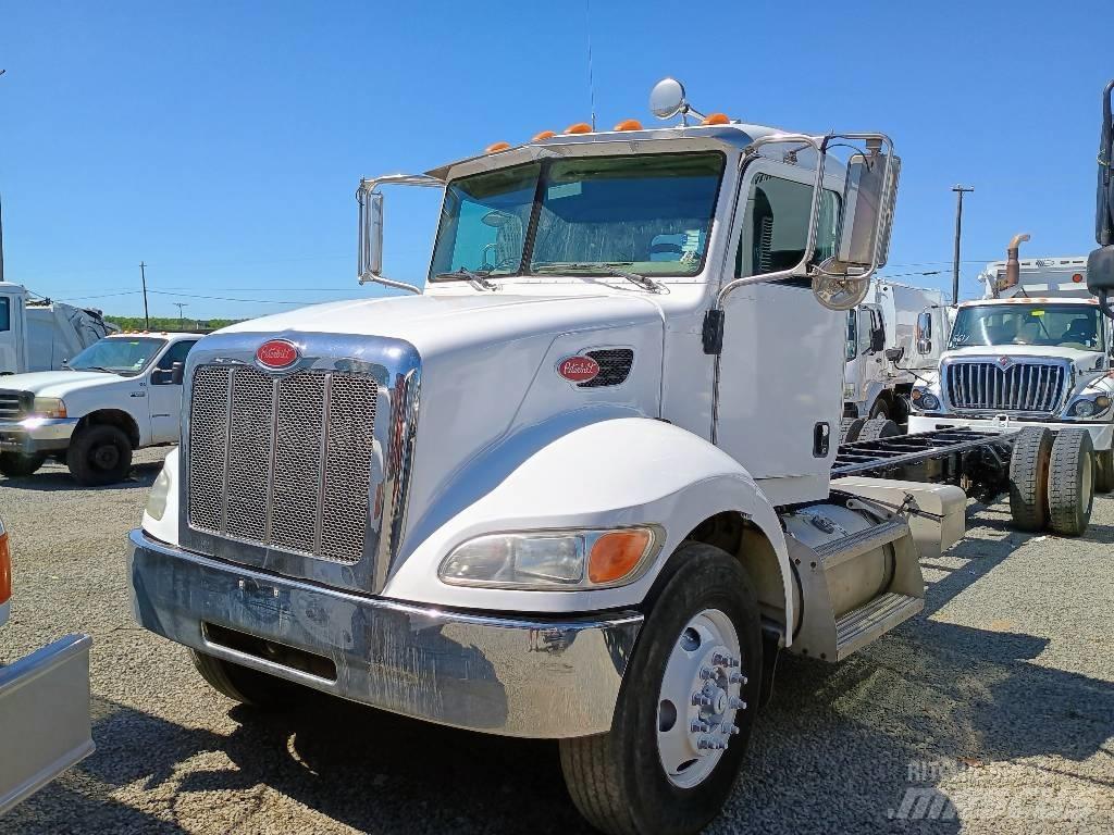 Peterbilt 335 Atkritumu izvešanas transports