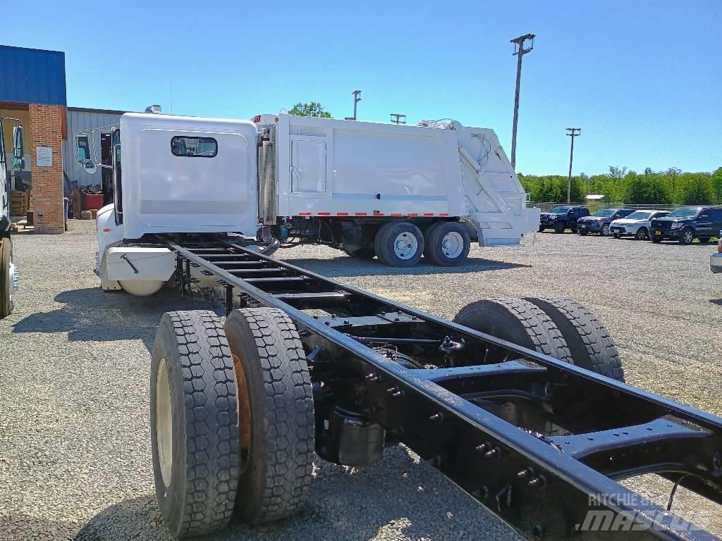 Peterbilt 335 Atkritumu izvešanas transports
