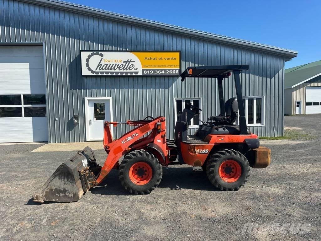 Kubota R 420 S Iekrāvēji uz riteņiem