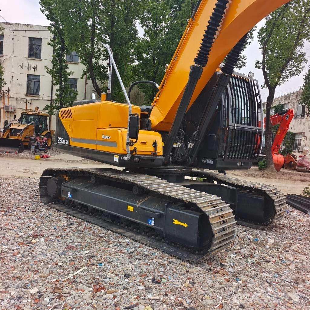 Hyundai 220LC-9T Kāpurķēžu ekskavatori