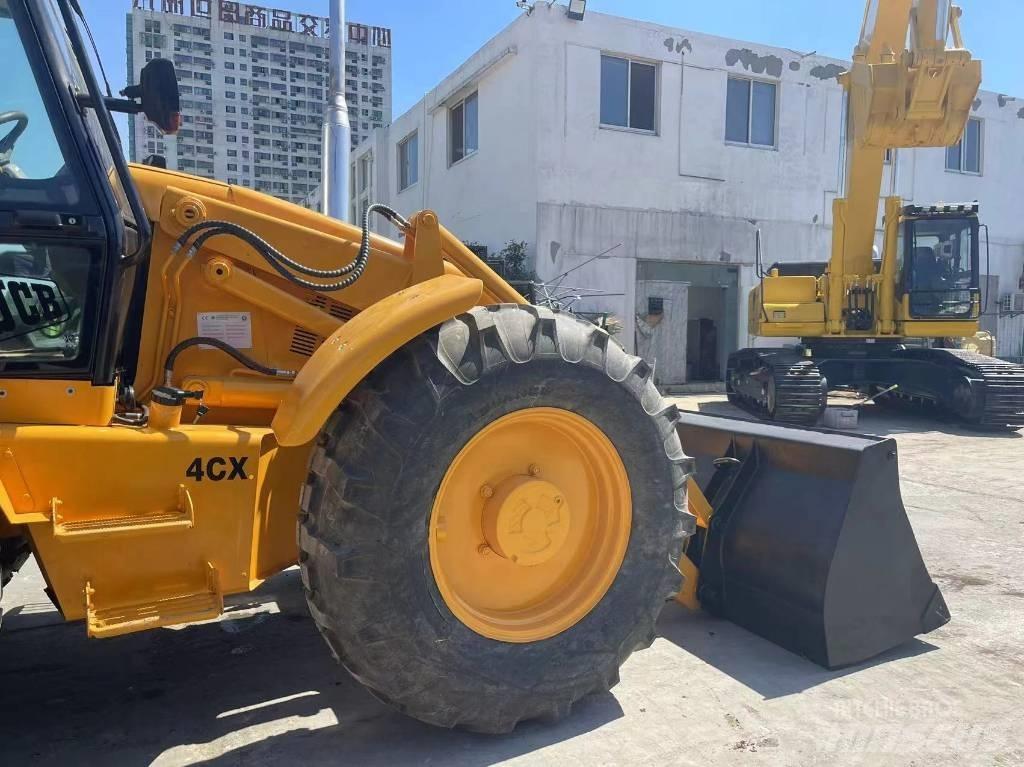 JCB 4 CX Ekskavatori-iekrāvēji