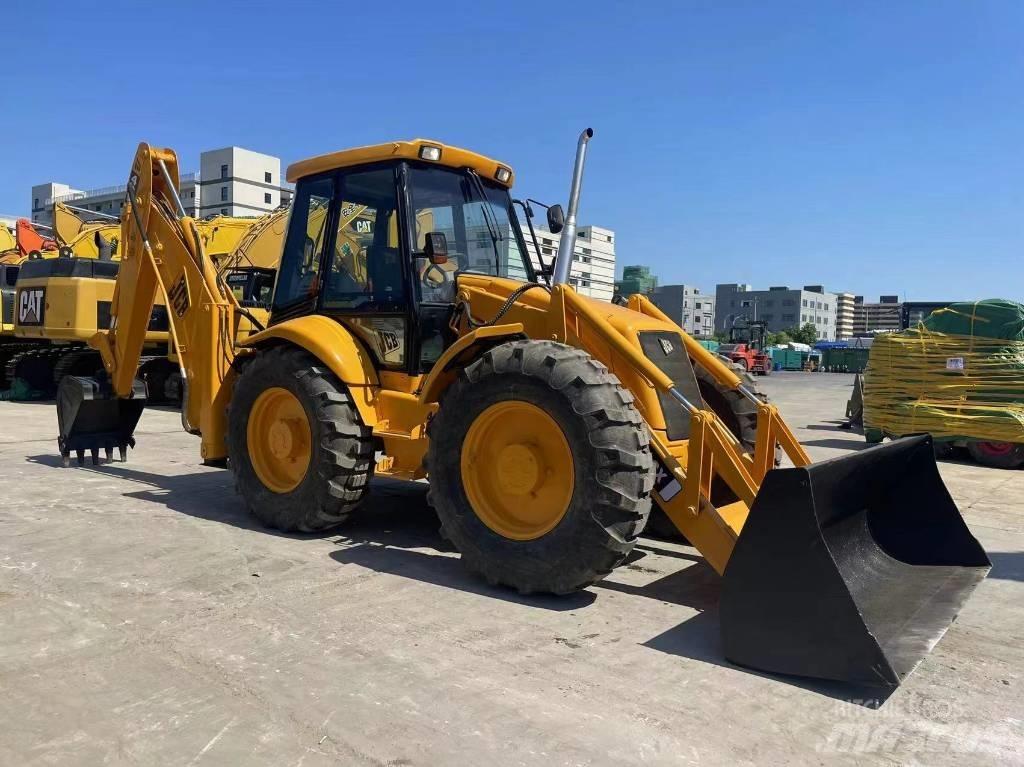 JCB 4 CX Ekskavatori-iekrāvēji