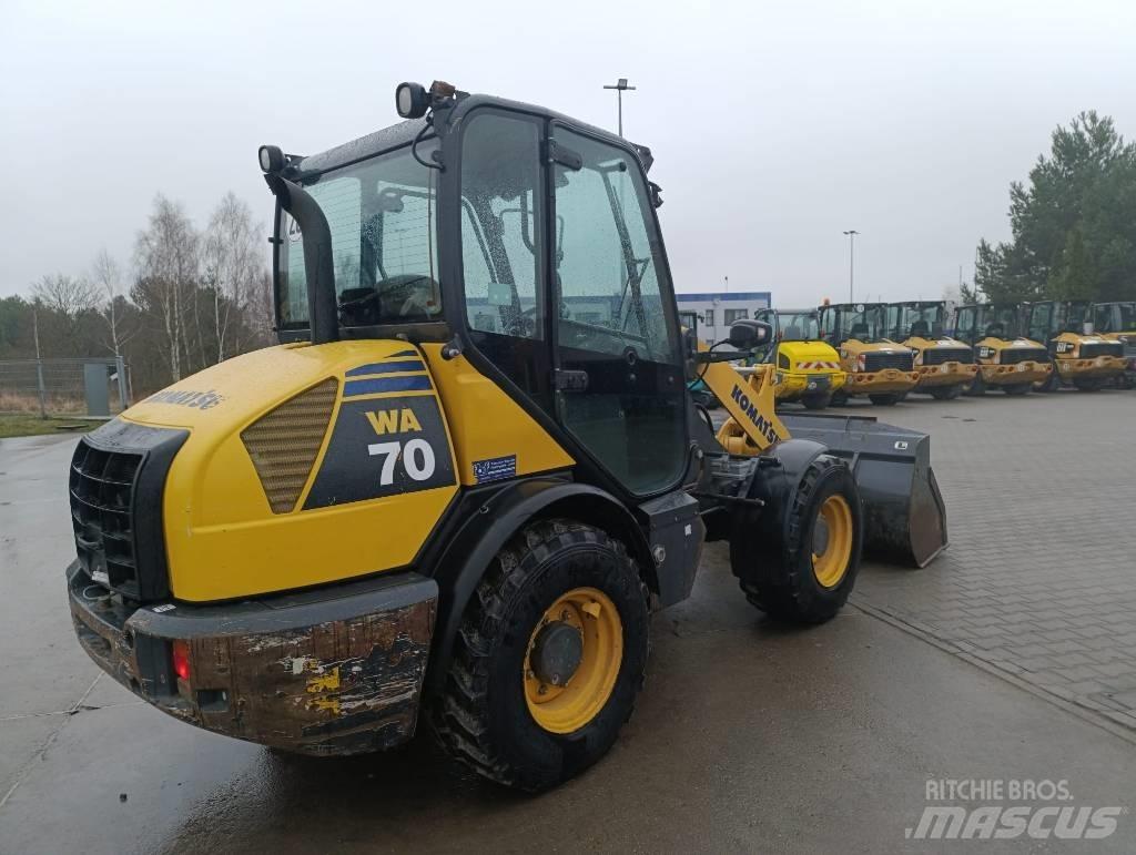 Komatsu WA70-7 Iekrāvēji uz riteņiem