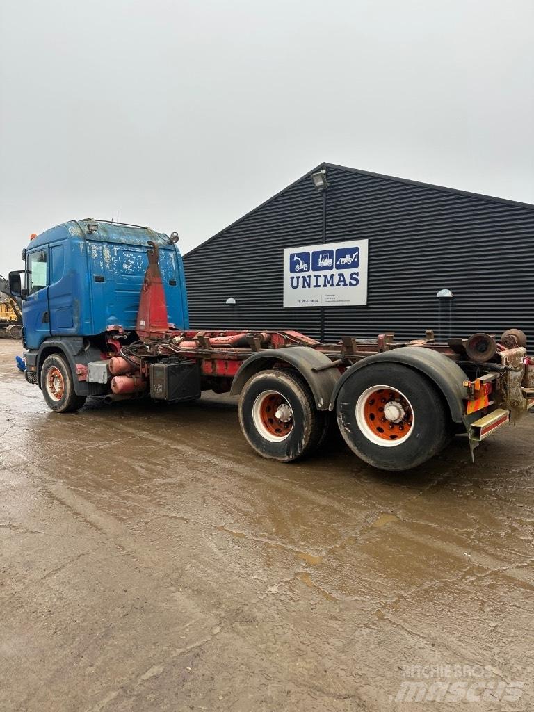 Scania 124 Treileri ar āķi