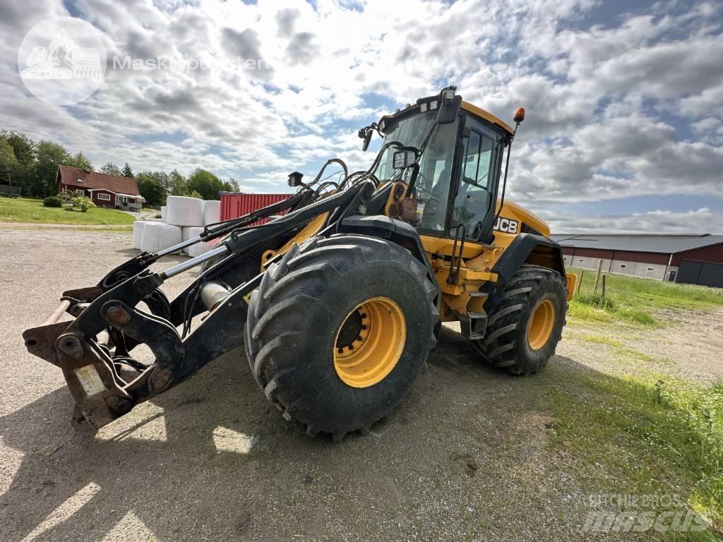 JCB 435 Iekrāvēji uz riteņiem