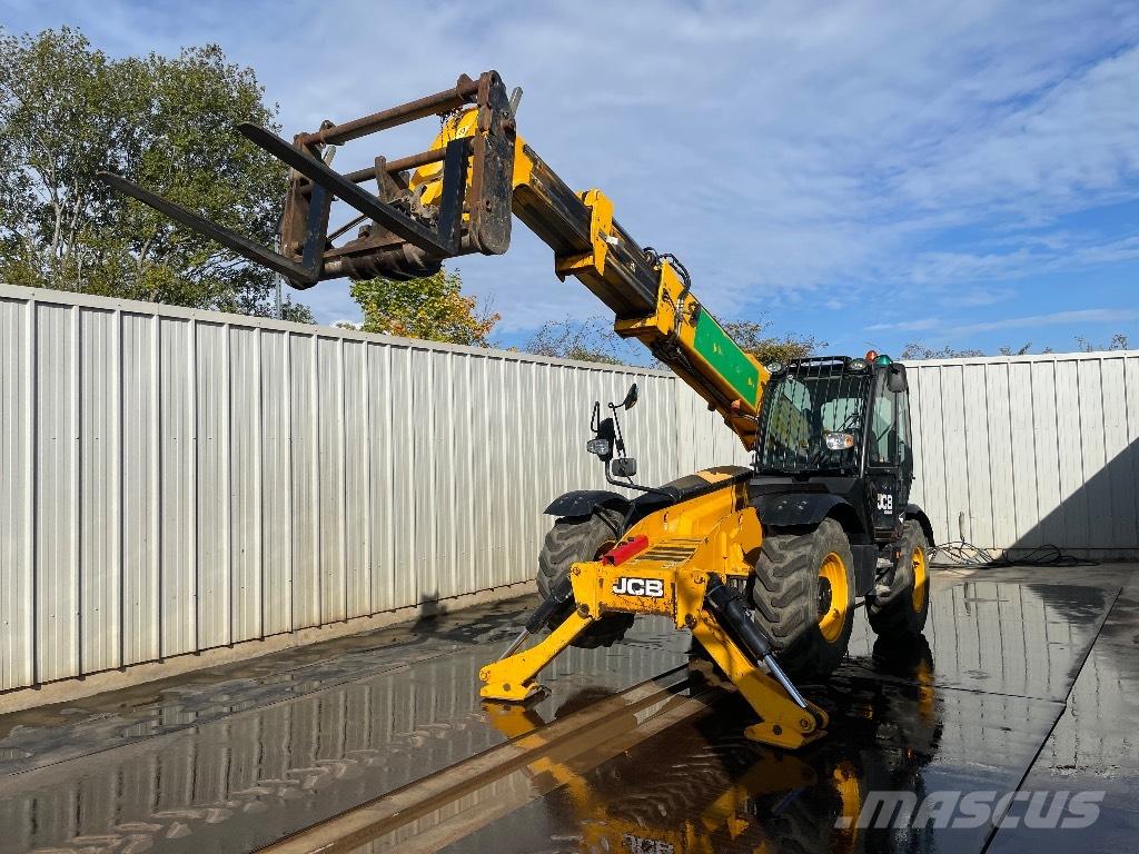 JCB 540-140 Hi Viz Teleskopiskie manipulatori