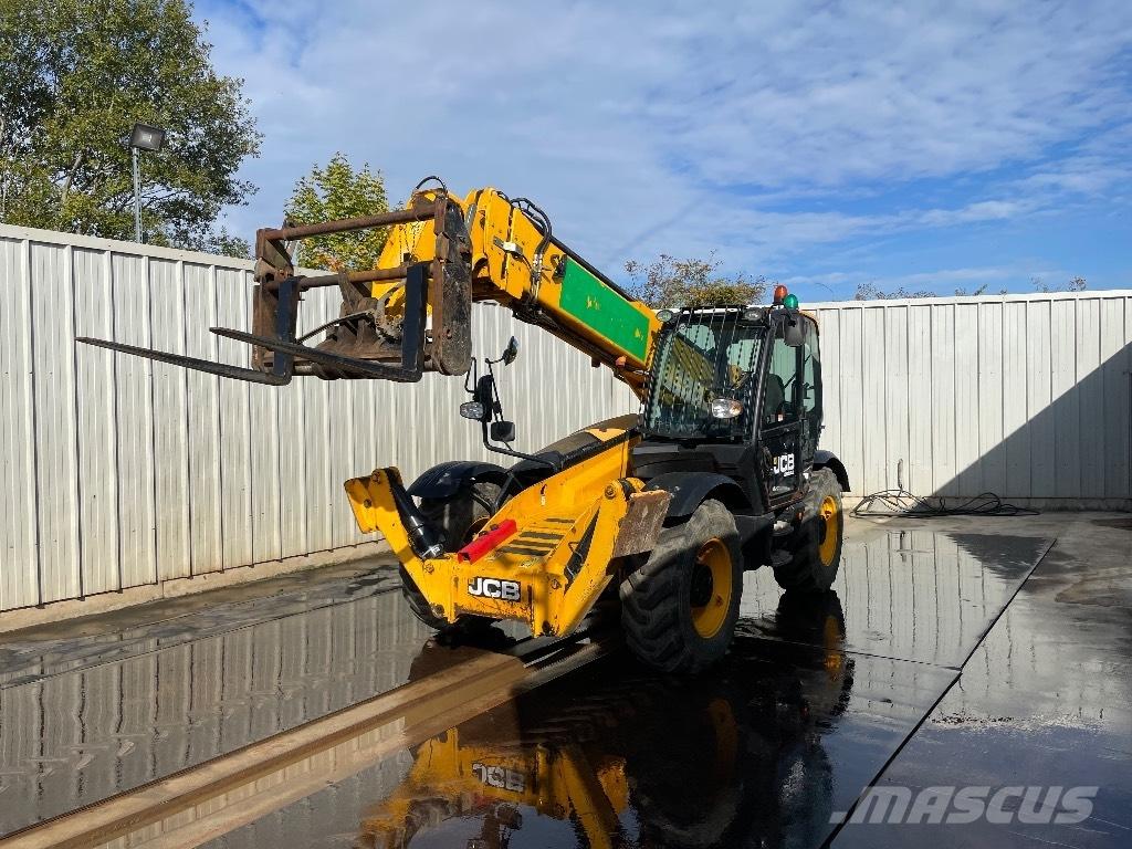 JCB 540-140 Hi Viz Teleskopiskie manipulatori