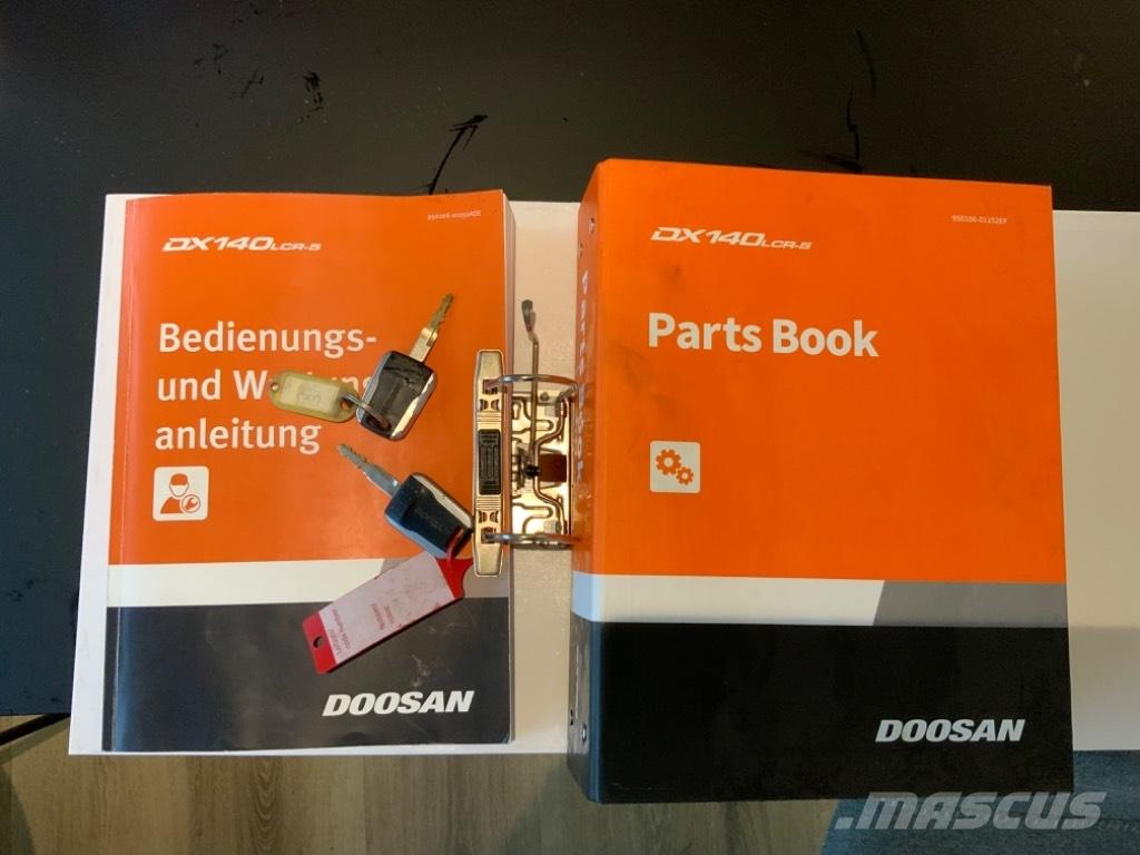 Doosan DX 140 LCR Kāpurķēžu ekskavatori