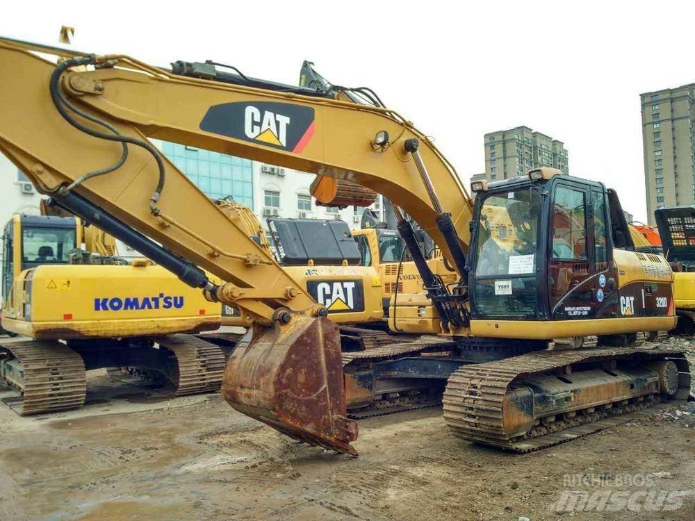 CAT 325DL Kāpurķēžu ekskavatori