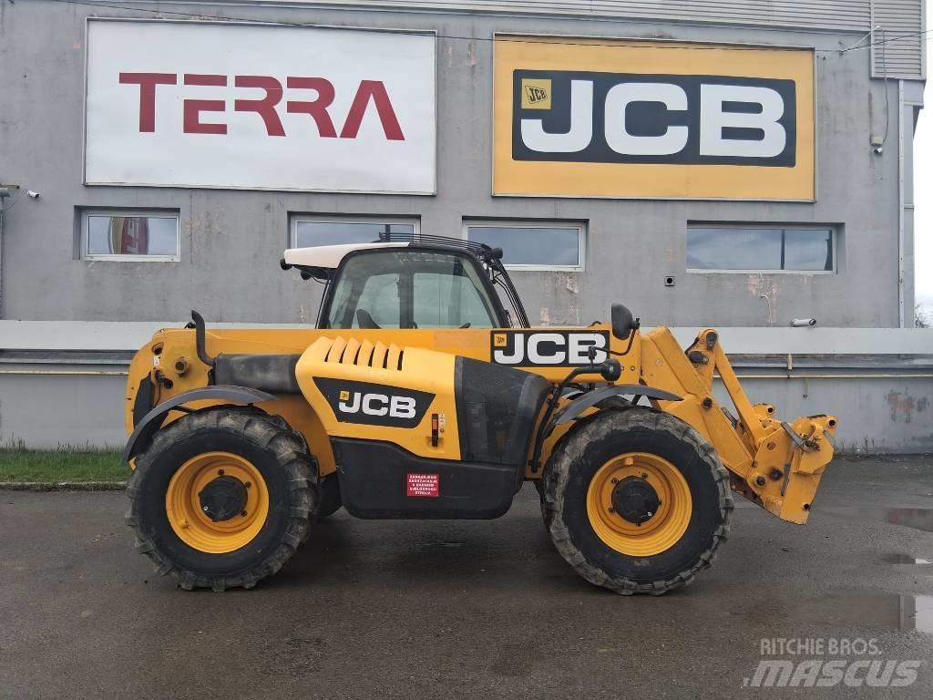 JCB 541-70 Agri Plus Lauksaimniecības pacēlāji