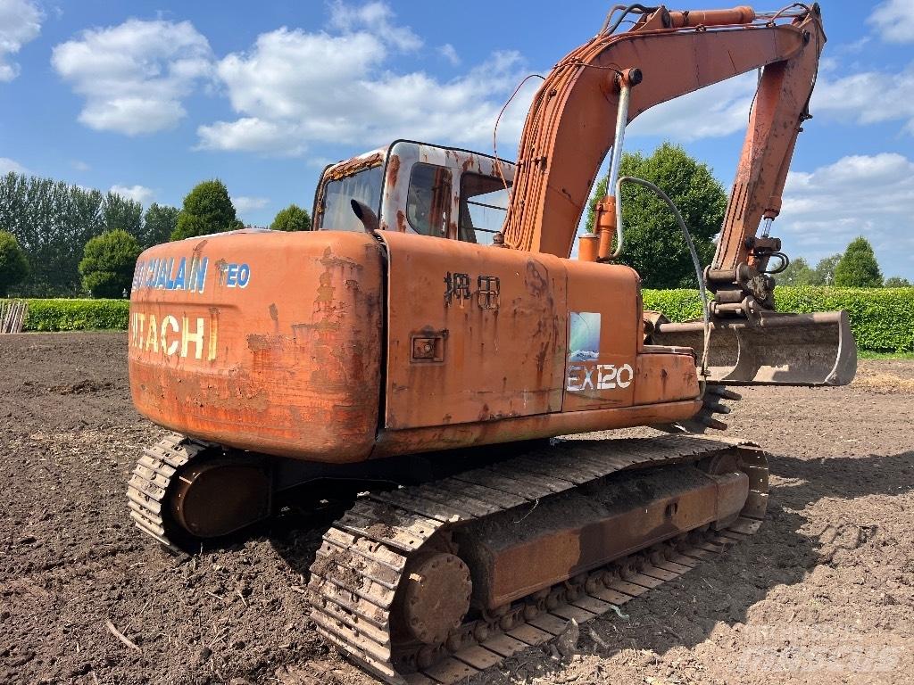 Hitachi EX 120-5 Kāpurķēžu ekskavatori